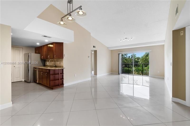 4197 N Haverhill Rd , Unit 213, West Palm Beach, FL 33417 Photo