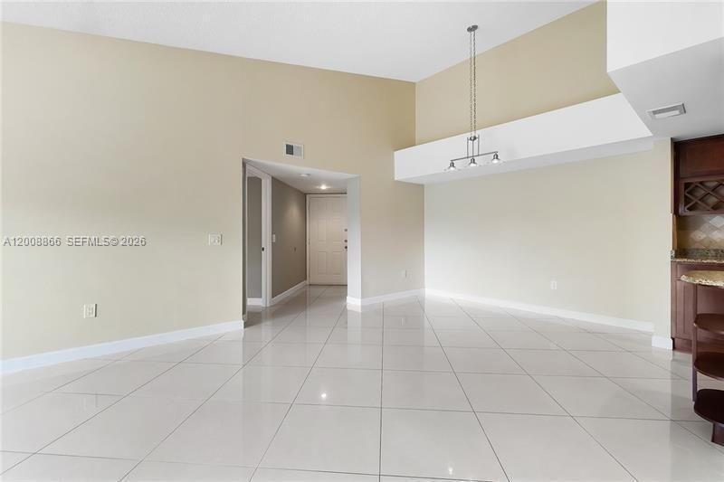 4197 N Haverhill Rd , Unit 213, West Palm Beach, FL 33417 Photo