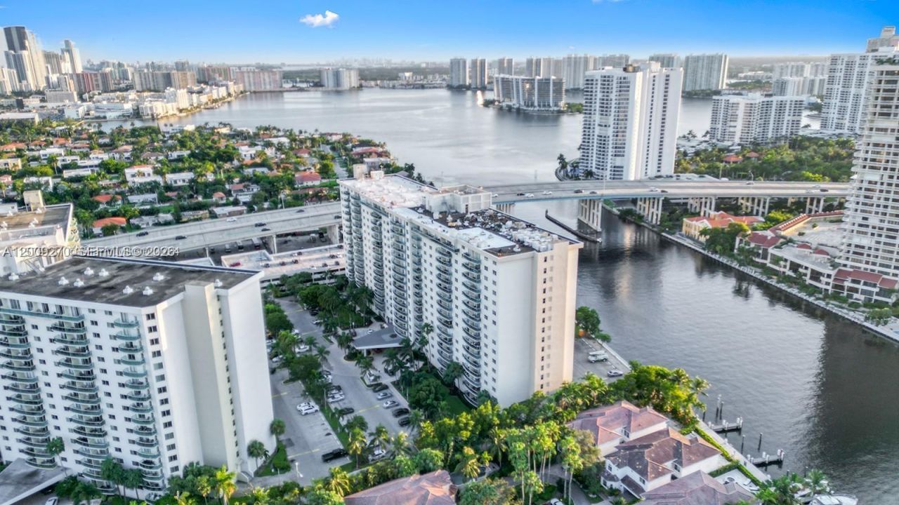 19390 Collins Ave , Unit 1510, Sunny Isles Beach, FL 33160 Photo