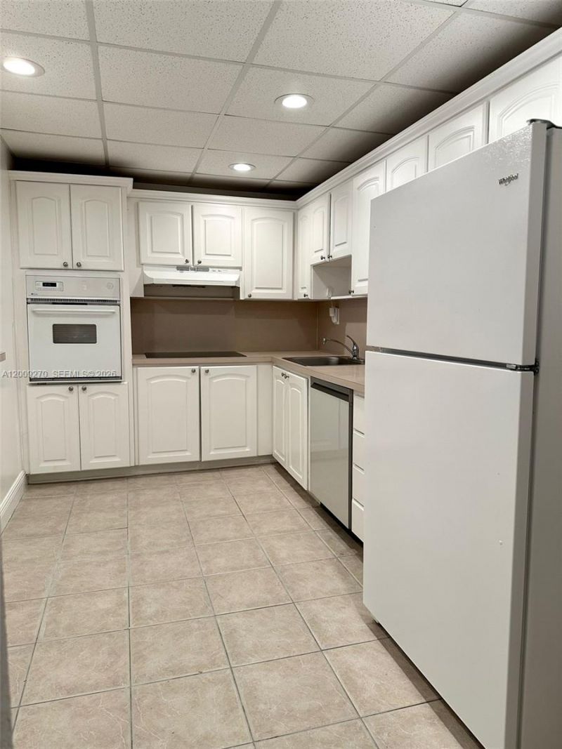 19390 Collins Ave , Unit 1510, Sunny Isles Beach, FL 33160 Photo