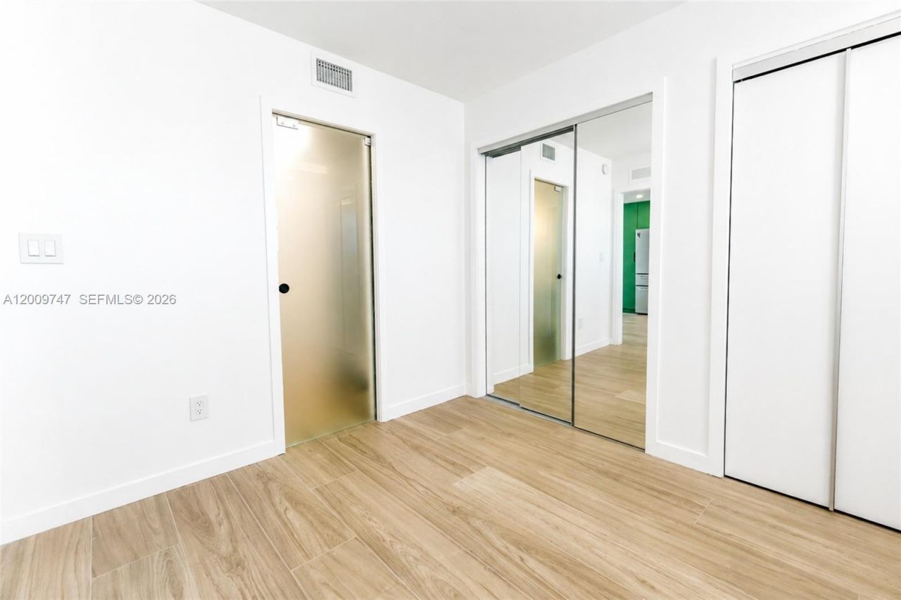 1331 Lincoln Rd , Unit 1304, Miami Beach, FL 33139 Photo