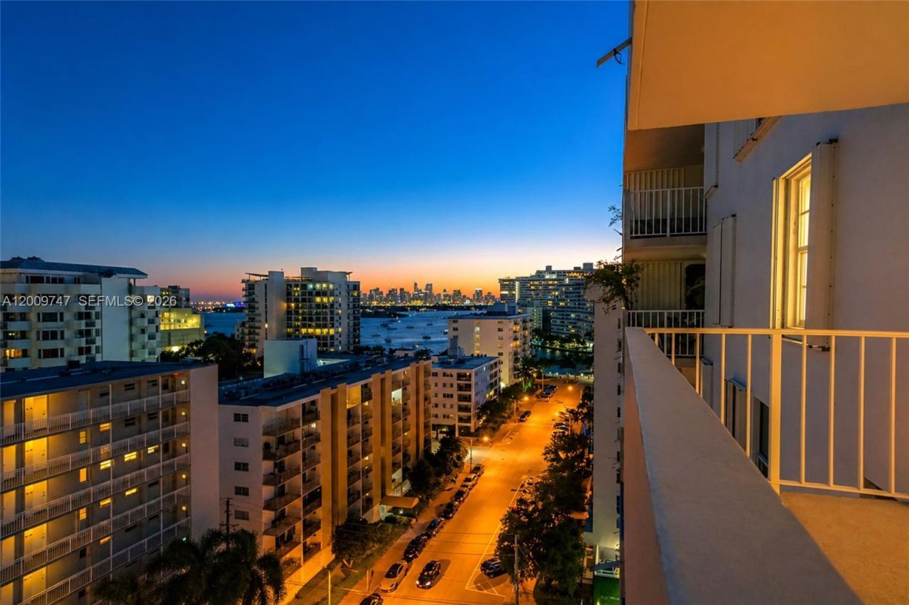 1331 Lincoln Rd , Unit 1304, Miami Beach, FL 33139 Photo