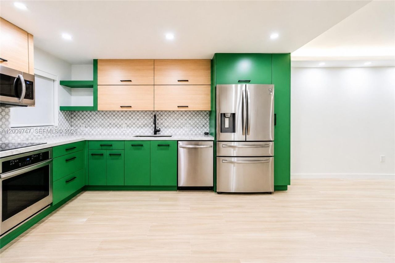 1331 Lincoln Rd , Unit 1304, Miami Beach, FL 33139 Photo