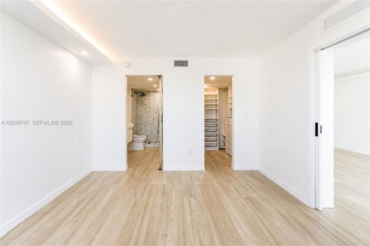 1331 Lincoln Rd , Unit 1304, Miami Beach, FL 33139 Photo
