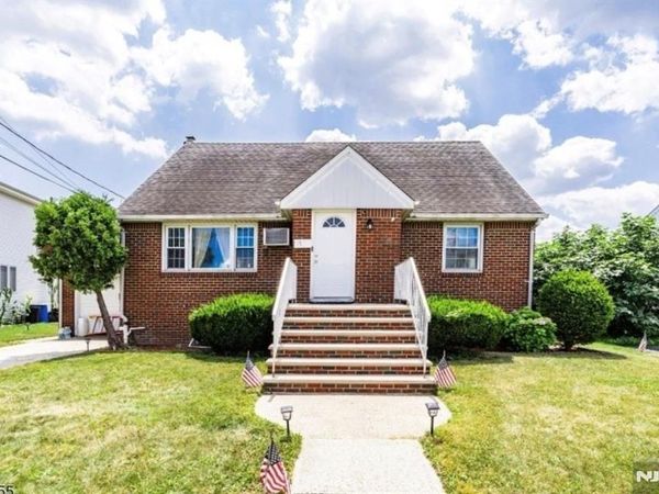 17 Wilson Street, South Hackensack, NJ 07606