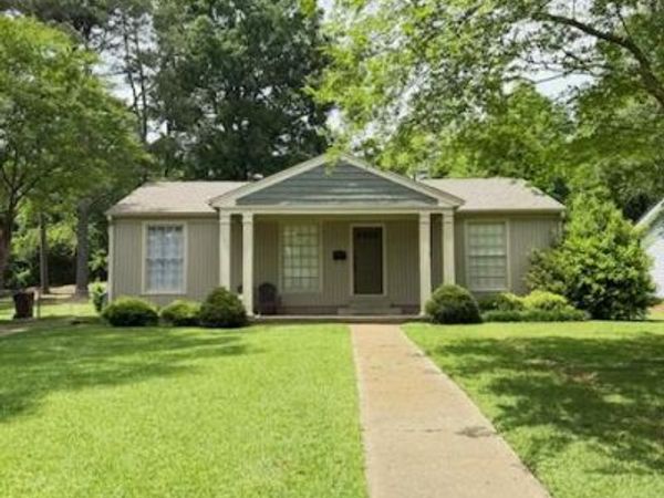 1601 Trace Ave., Tupelo, MS 38804