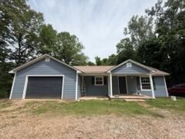 544 Mobile St., Saltillo, MS 38866