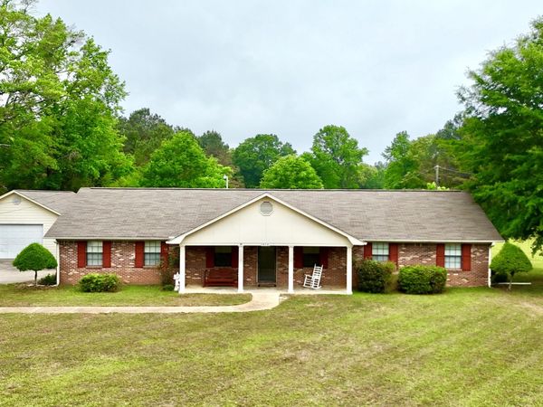 1016 East Main Street, Fulton, MS 38843