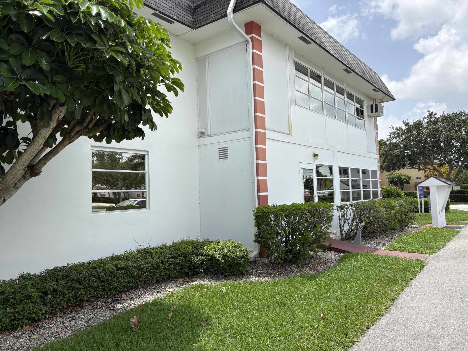 48 Plymouth F, West Palm Beach, FL 33417 Main Photo