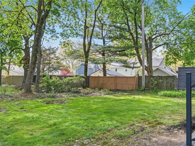 2422 Chestnut Boulevard, Cuyahoga Falls, OH 44223 Photo 40