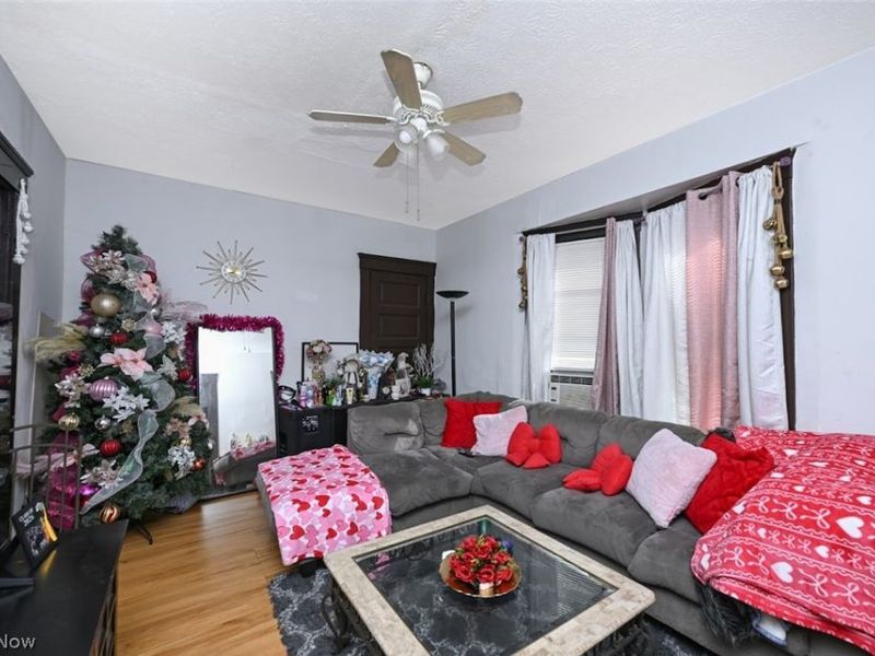 4132 Robert Avenue, Cleveland, OH 44109 Photo 2