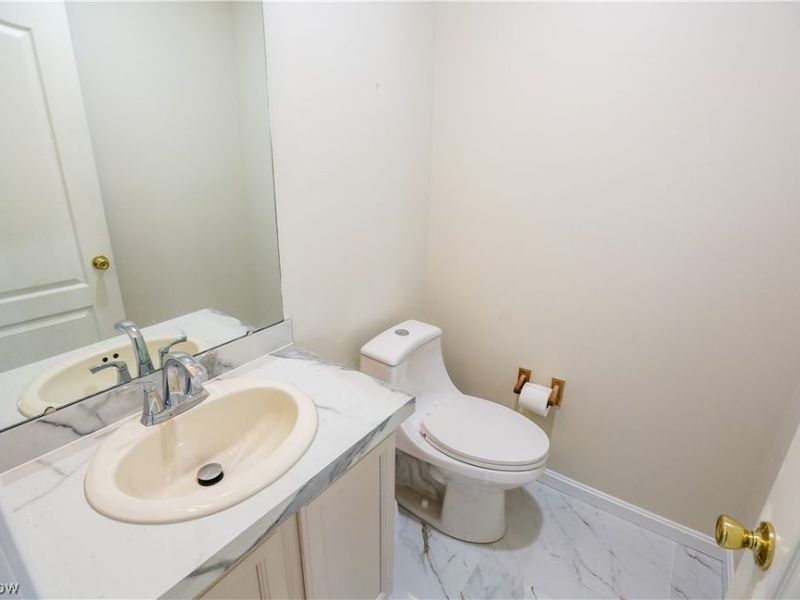4823 Elizabeth Lane, Brooklyn, OH 44144 Photo 14
