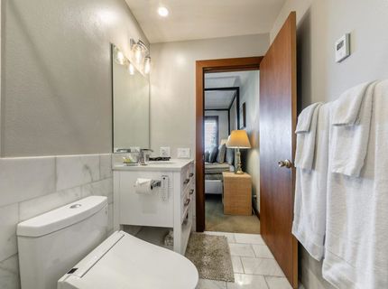 270 North Lake Boulevard, Tahoe City, CA 96145 Photo