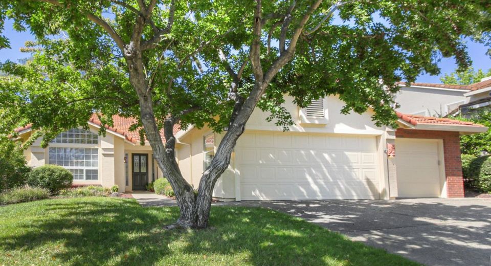 126 Burrill Dr, Folsom, CA 95630 Photo