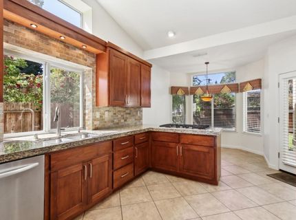 126 Burrill Dr, Folsom, CA 95630 Photo