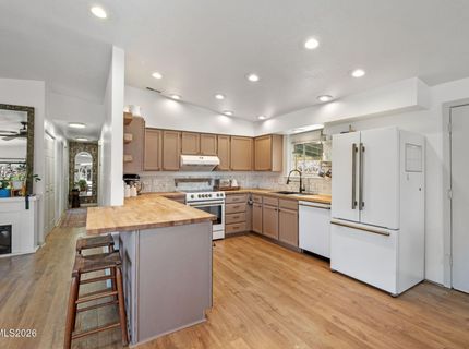 3929 Kings Row, Reno, NV 89503 Photo