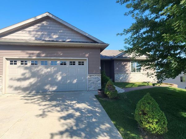 2136 Ashland Drive NW, Rochester, MN 55901