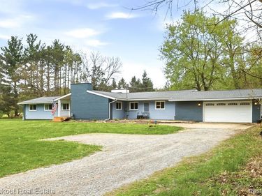 12452 Canada Road, Birch Run Twp, MI 48415