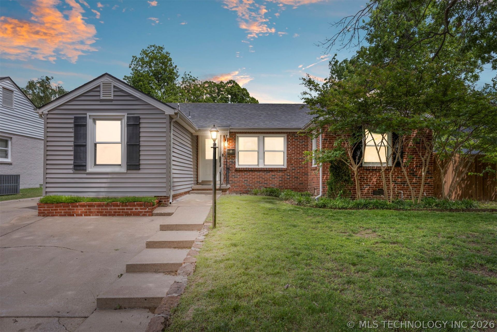 711 S New Haven Avenue, Tulsa, OK 74112 Main Photo