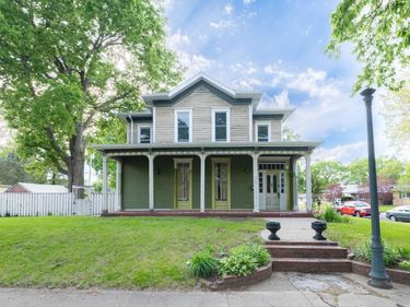 715 N 4TH Street, Pekin, IL 61554