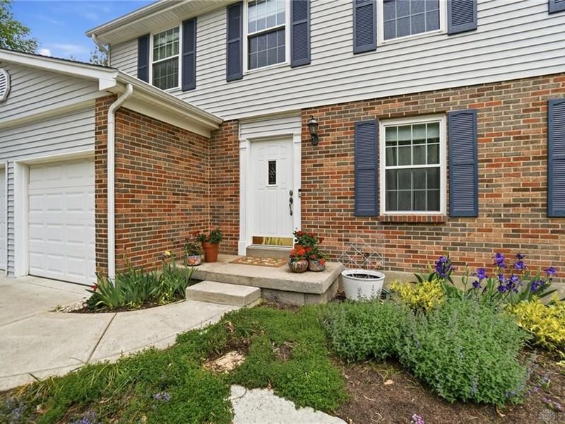 4024 Locus Bend Drive, Bellbrook, OH 45440 Photo 5