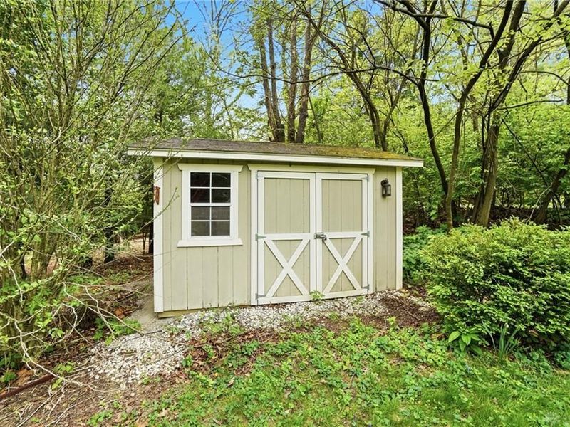 4024 Locus Bend Drive, Bellbrook, OH 45440 Photo 61