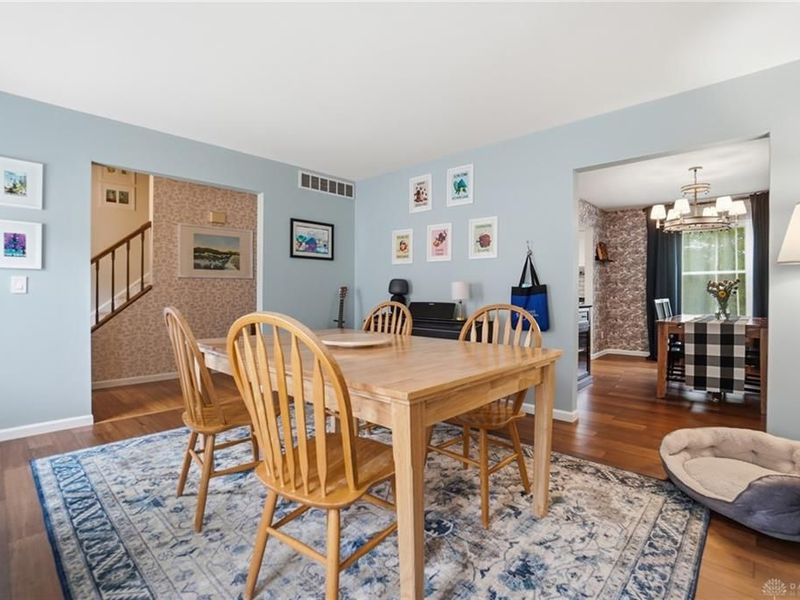 4024 Locus Bend Drive, Bellbrook, OH 45440 Photo 9