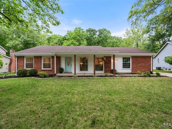 825 Windsor Gardens Court , St Louis, MO 63021