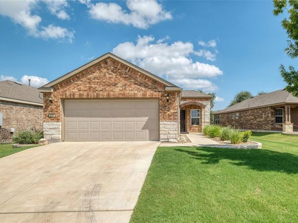 515 Hereford LN, Georgetown, TX 78633