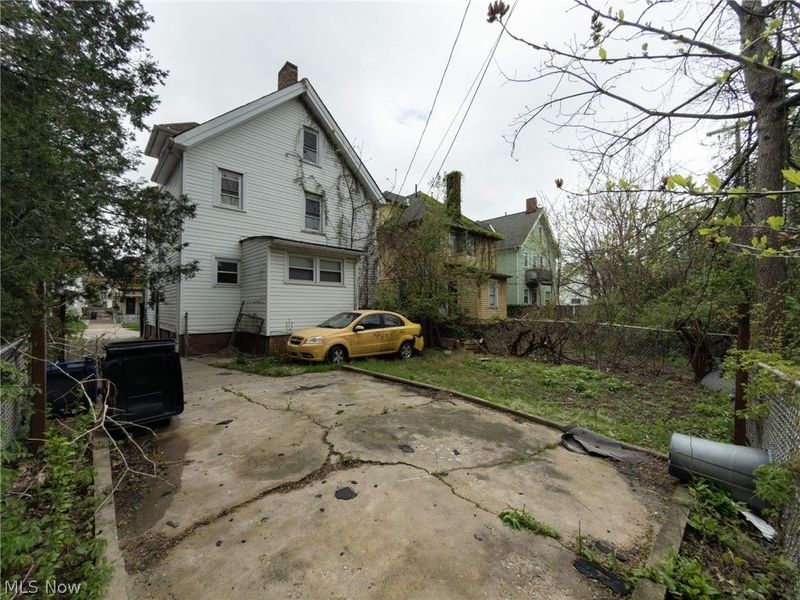 9409 Empire Avenue, Cleveland, OH 44108 Photo 2