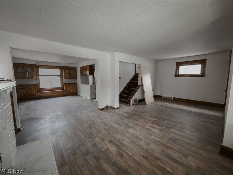 9409 Empire Avenue, Cleveland, OH 44108 Photo 4