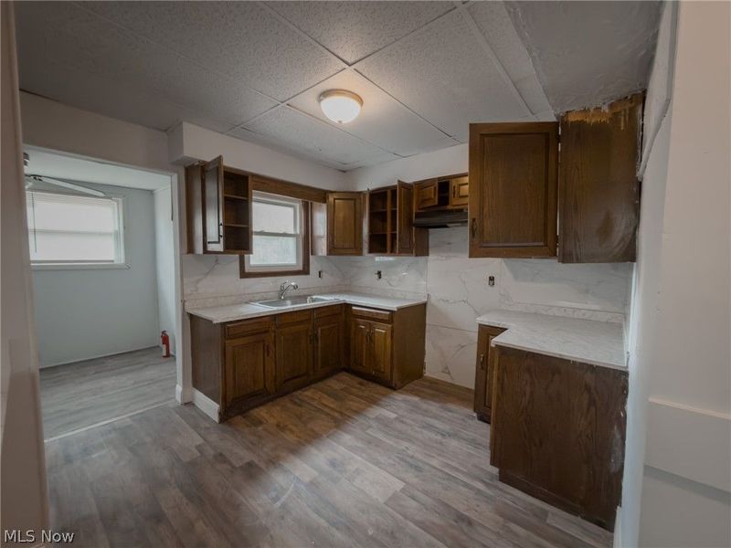 9409 Empire Avenue, Cleveland, OH 44108 Photo 6