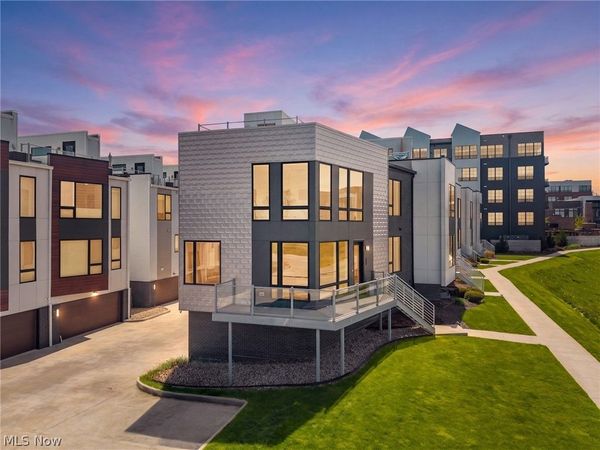 1250 W 70th Street , Cleveland, OH 44102