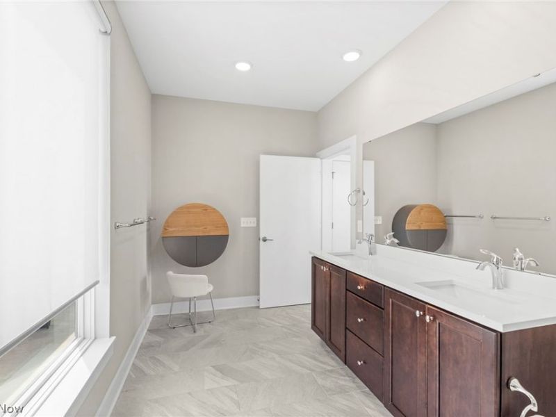 1250 W 70th Street, Cleveland, OH 44102 Photo 25