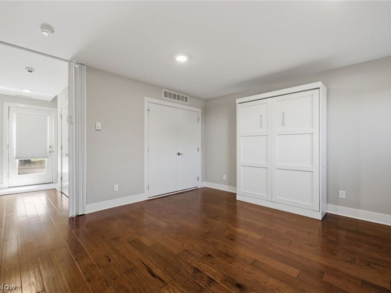 1250 W 70th Street, Cleveland, OH 44102 Photo 38
