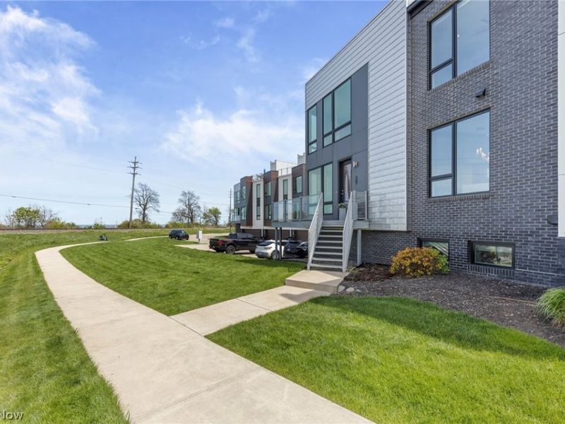 1250 W 70th Street, Cleveland, OH 44102 Photo 39
