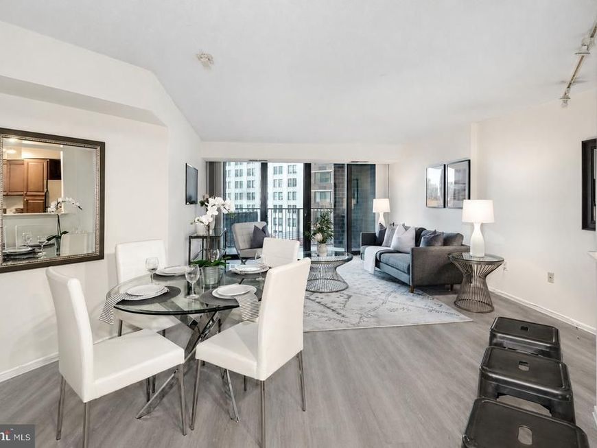 1420 Locust Street, Unit 11D, Philadelphia, PA 19102 Main Photo