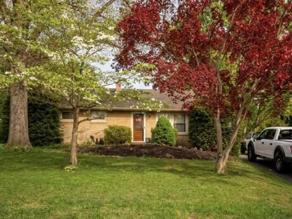 1417 OLD AIRPORT ROAD, DOUGLASSVILLE, PA 19518