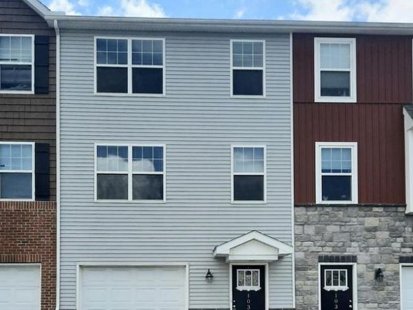 1039 ADMIRALS QUAY DRIVE , MECHANICSBURG, PA 17050