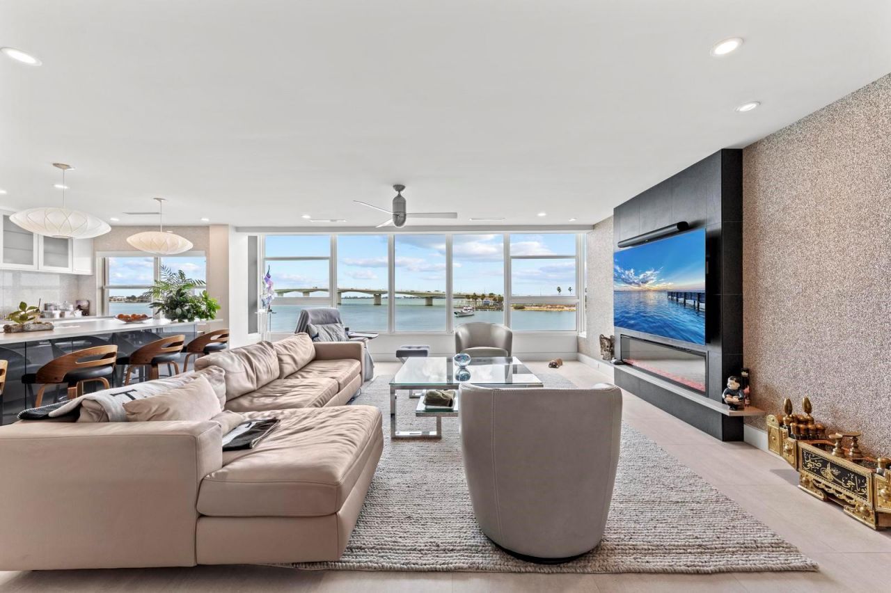 226 Golden Gate Point , Unit 33, Sarasota, FL 34236 Photo