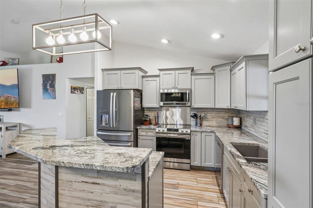 4317 NW 40th Terrace , Cape Coral, FL 33993 Photo