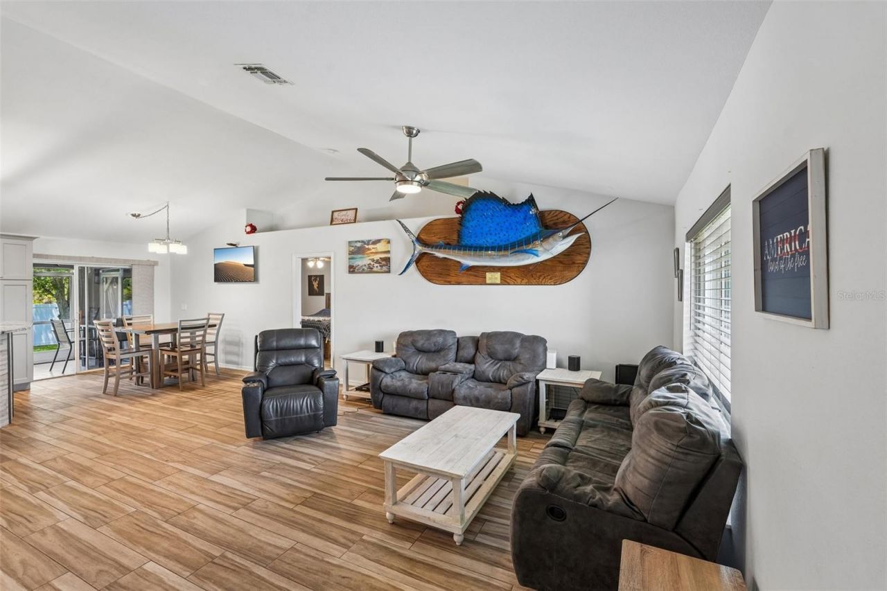 4317 NW 40th Terrace , Cape Coral, FL 33993 Photo