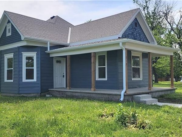 619 N Cottonwood Street, Iola, KS 66749