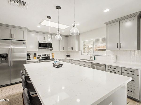 801 E TODD Drive, Tempe, AZ 85283