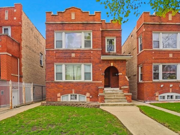 4512 N Kasson Avenue , Chicago, IL 60630