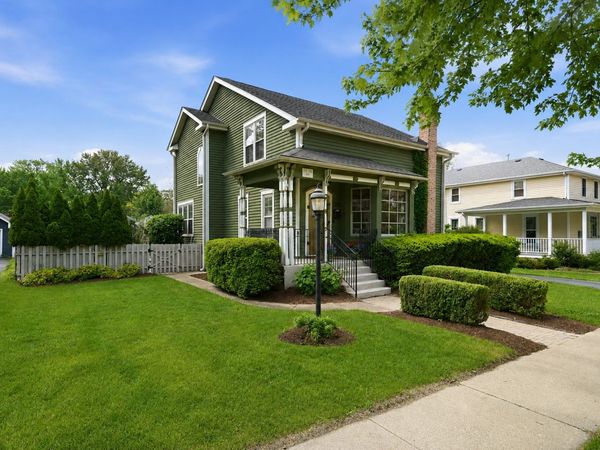 715 Oregon Avenue, West Dundee, IL 60118