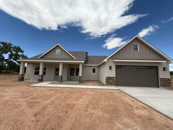 9 Vallejos Road , Los Lunas, NM 87031