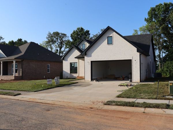 730 Southern Pine Trl, Clarksville, TN 37043