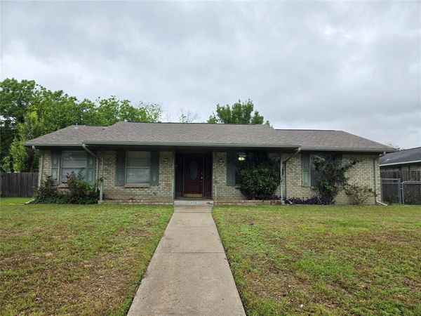 509 Arbor Lane, Lancaster, TX 75134