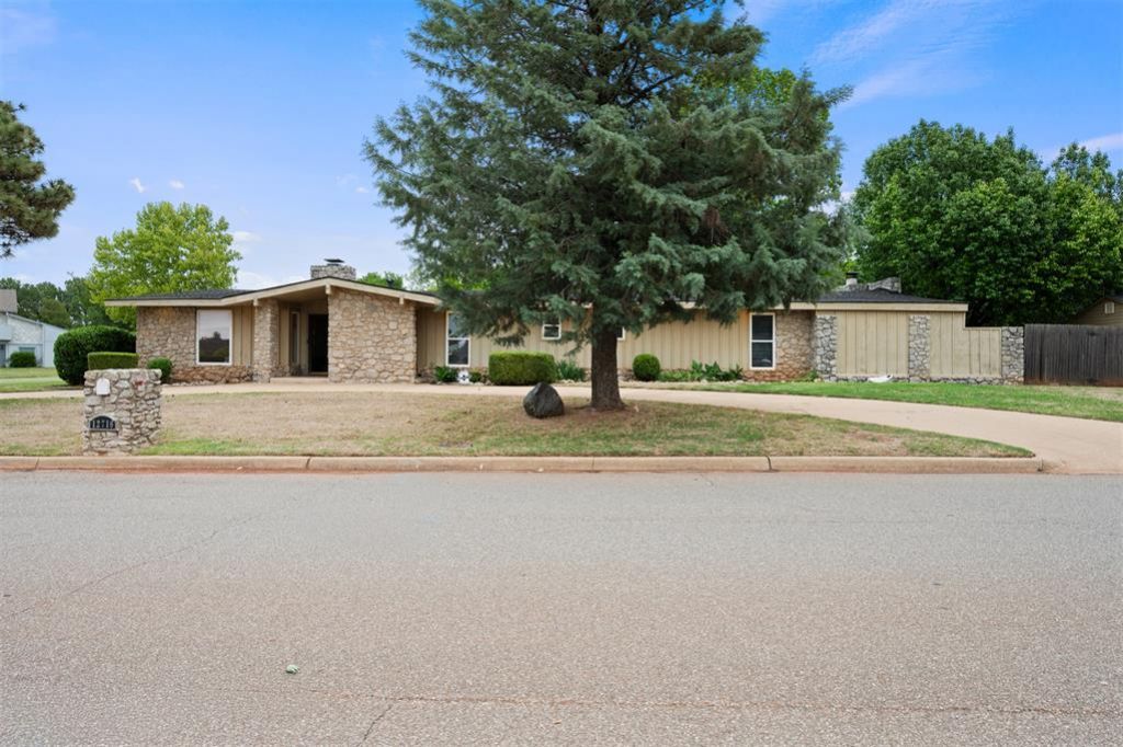 12716 Saint Andrews Drive, Oklahoma City, OK 73120 Main Photo